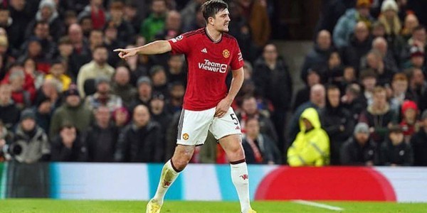 欧冠回顾：小组垫底，狂丢15球！遭拜仁双杀后告别欧战，曼联又遭奇耻大辱