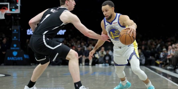 表现-遭裁判针对？库里连砍10分泄愤 超狼王升至历史第21